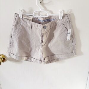 New GAP Khaki Skinny Boyfriend Short size 4 NWT